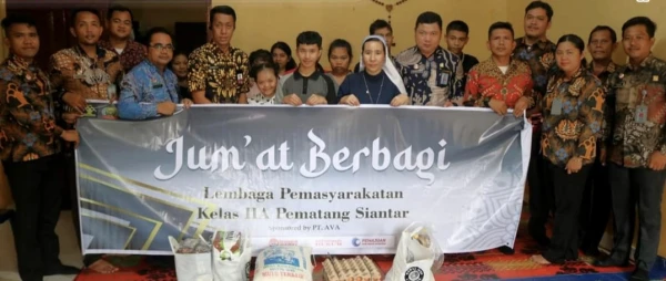 Tali Kasih Bersama Anak-Anak Panti Asuhan Bhakti Luhur - DigitalMediaPublic